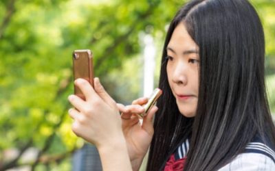 學生化妝