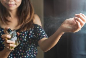 香水噴法