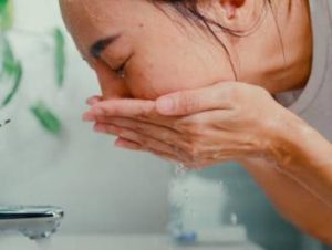 保持面部清潔