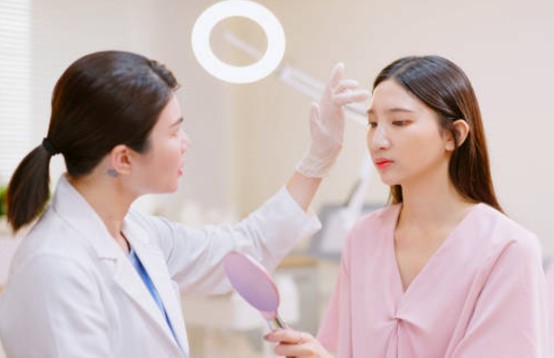 醫學美容邊間好？2026香港美容公司排名一覽，優勢/特色比較 
  