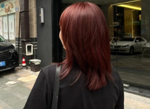紅棕色